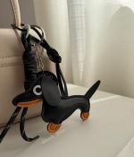 بگ چارم ( آویز کیف و کوله ) طرح سگ مشکی و قهوه ای 🐕 - Image 2